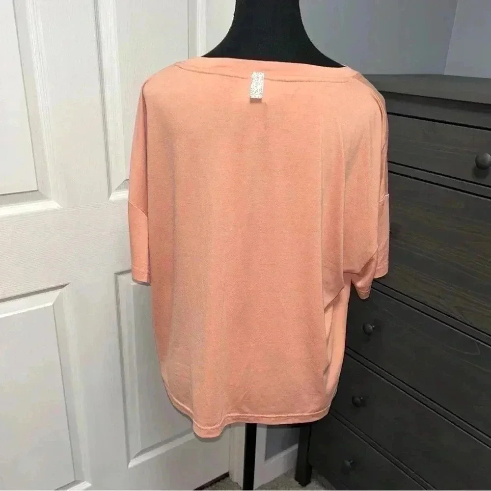 FWD Tee - Picture 2 of 6